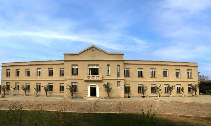 Professores aprovados em concurso denunciam 