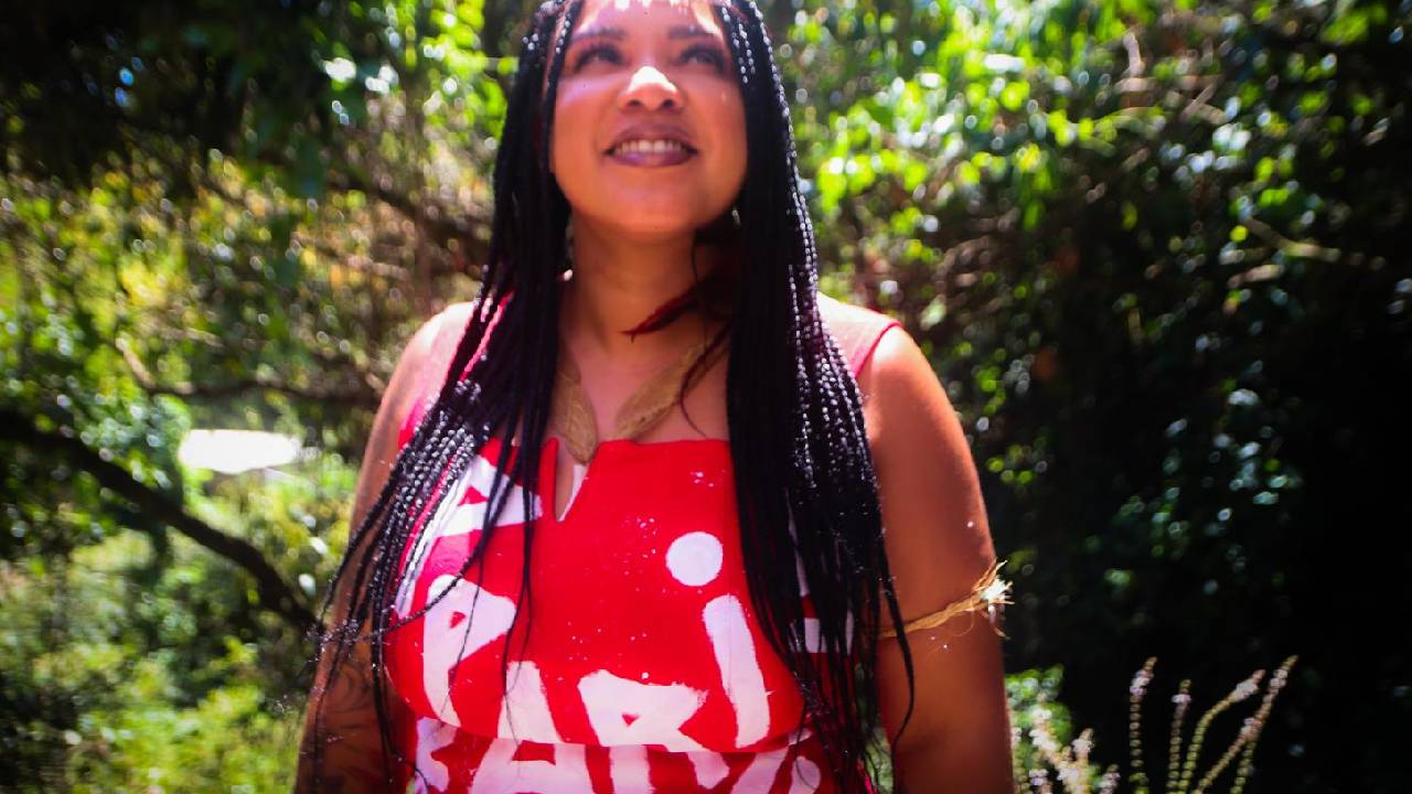Artista franco-rochense Chai Odisseiana, divulga nova produção chamada  “Ventos de Oyá”
