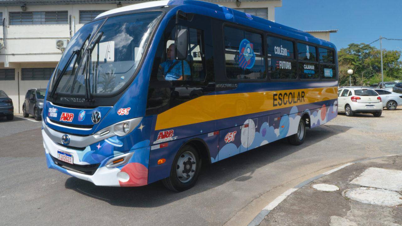Colégio do Futuro fortalece transporte escolar com anúncio de 20 novos ônibus zero km