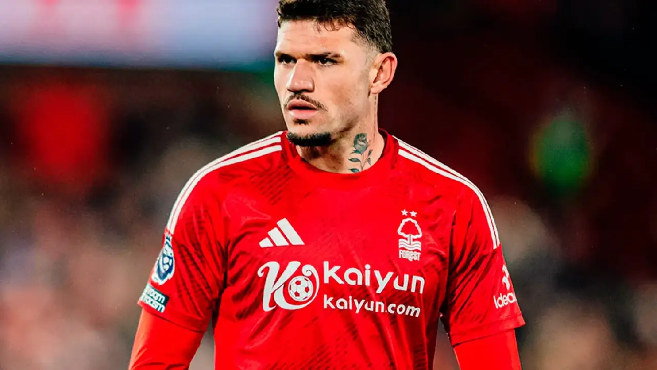 De Francisco Morato para a elite do futebol europeu: Felipe Morato é eleito um dos melhores zagueiros da Europa League