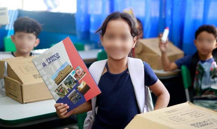 Férias escolares se aproximam e alunos de Franco da Rocha ainda seguem sem materiais escolares
