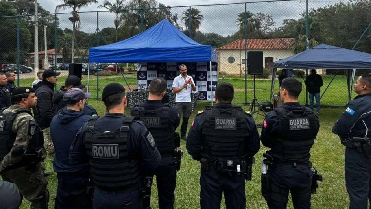 GCM de Franco da Rocha passa por capacitação com equipamentos menos letais