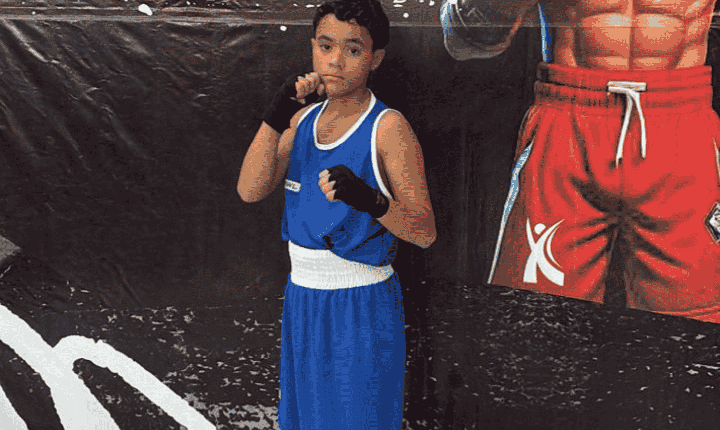 Jovem atleta de Franco da Rocha ganha destaque no circuito escolar de boxe em Mogi das Cruzes