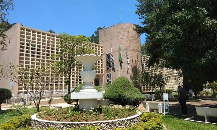 Juiz não segue MP e indefere liminar que suspendia sessão da Câmara Municipal que aprovou autorização de empréstimo milionário