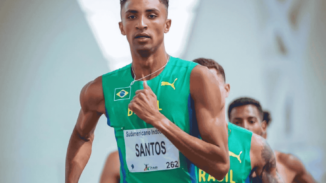Leonardo Santos de Jesus, de Franco da Rocha, conquista medalha de prata no Ibero-Americano em prova de atletismo de 1.500 metros