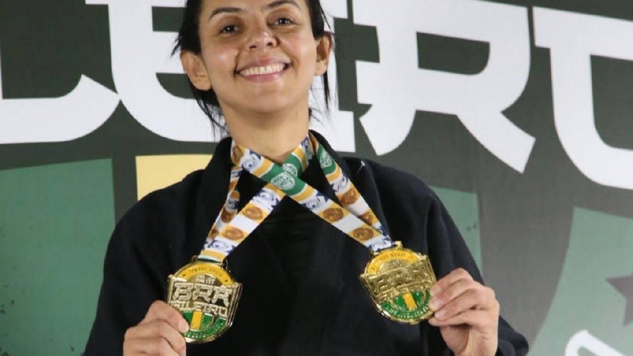 Patricia Silva, diretora do Instituto Federal de Franco da Rocha, conquista dois títulos no Campeonato Brasileiro de Jiu-Jitsu