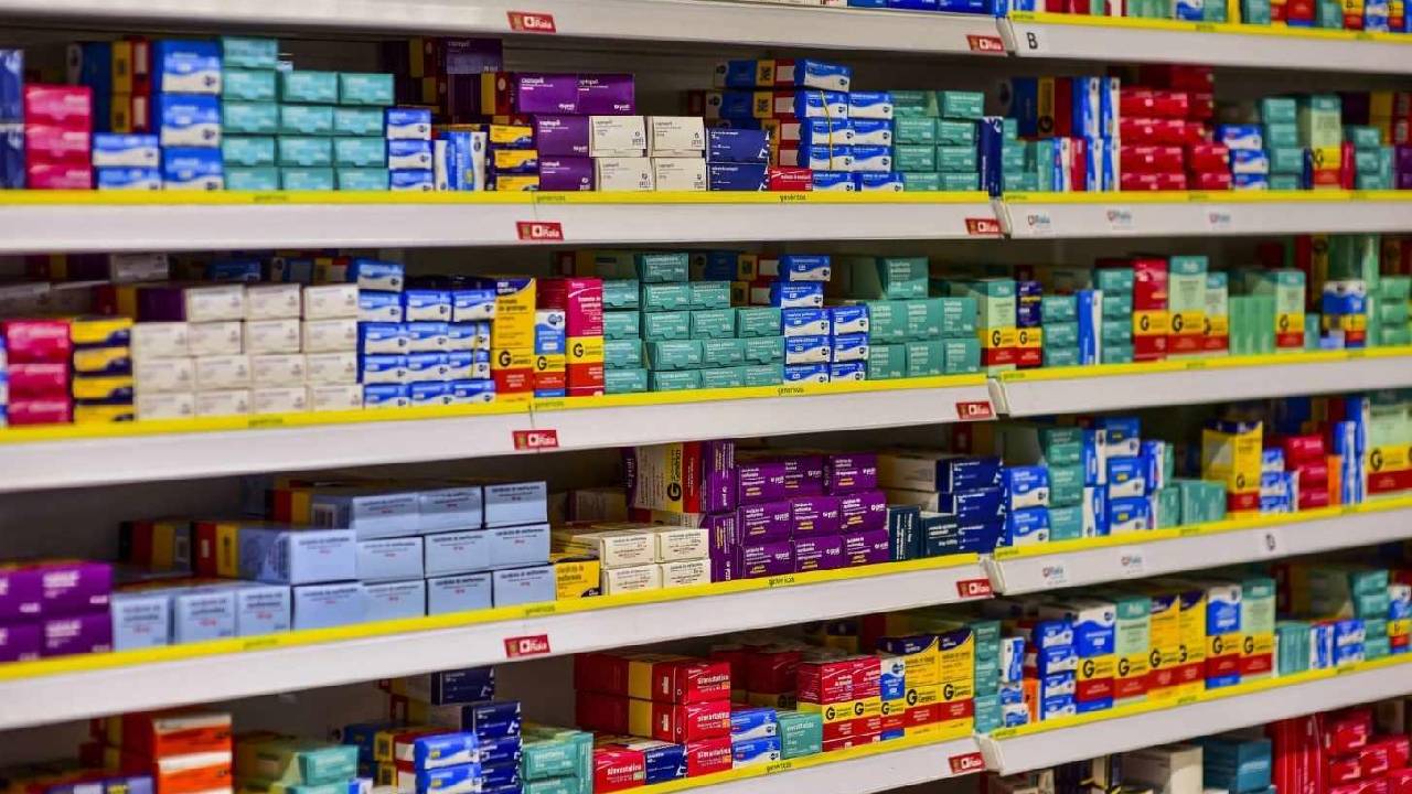 TCE-SP notifica prefeita de Franco da Rocha por possíveis irregularidades em contrato de distribuição de medicamentos