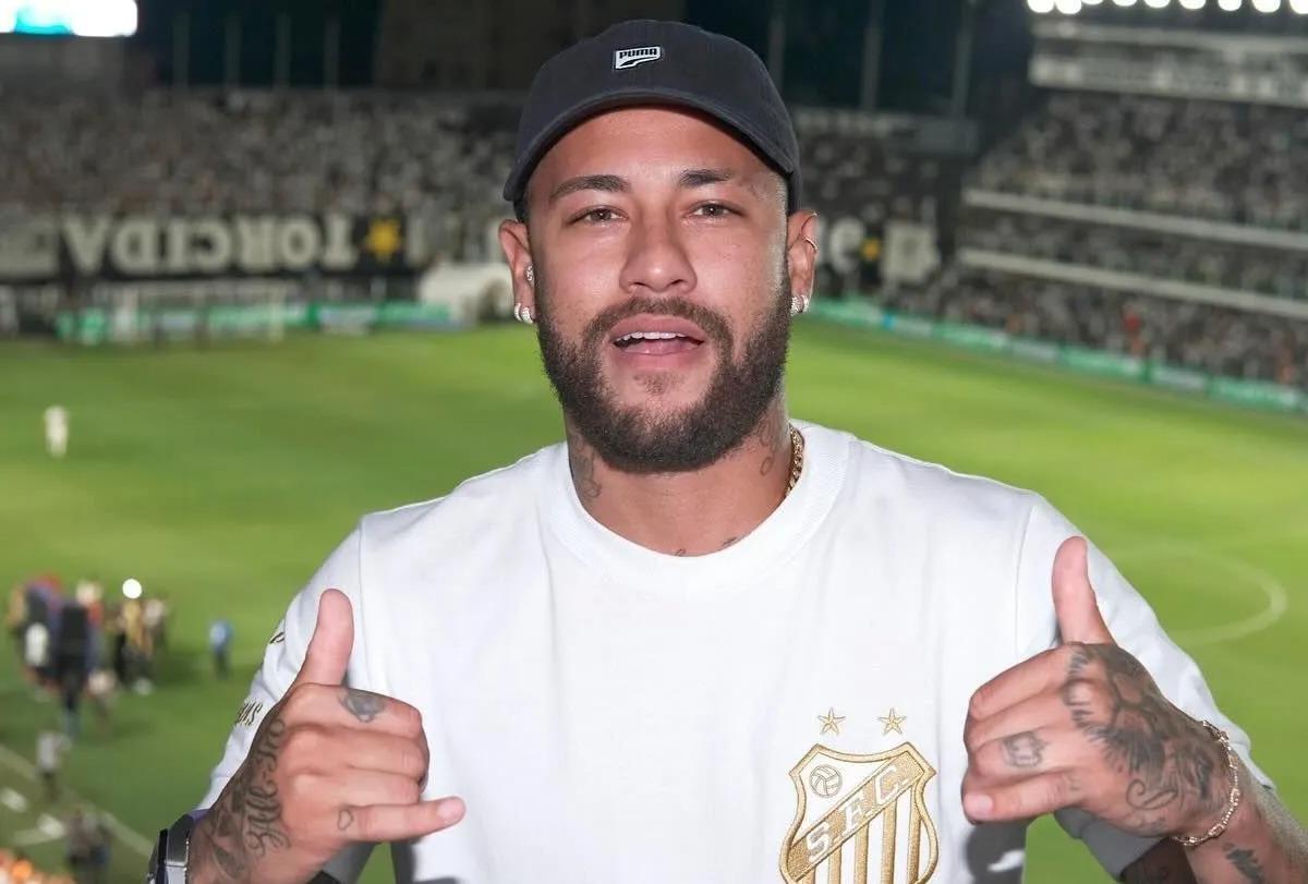 Neymar volta ao Brasil para jogar no Santos