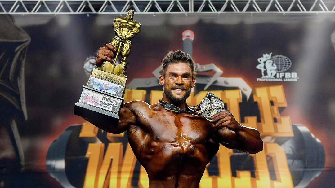 Com apenas 3 como profissional, Matheus Menegate se torna um dos destaques do fisiculturismo mundial