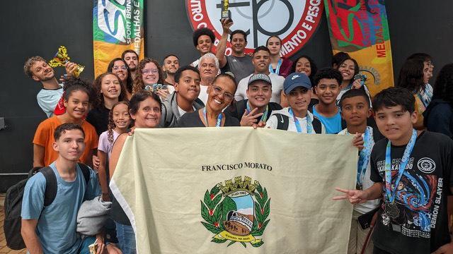 Natação de Francisco Morato domina etapa do Super 50 e volta para casa com 48 medalhas como equipe campeã
