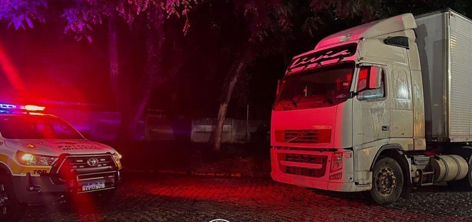 Polícia Rodoviária prende quadrilha e liberta caminhoneiro feito refém durante roubo de carga na Rodovia dos Bandeirantes