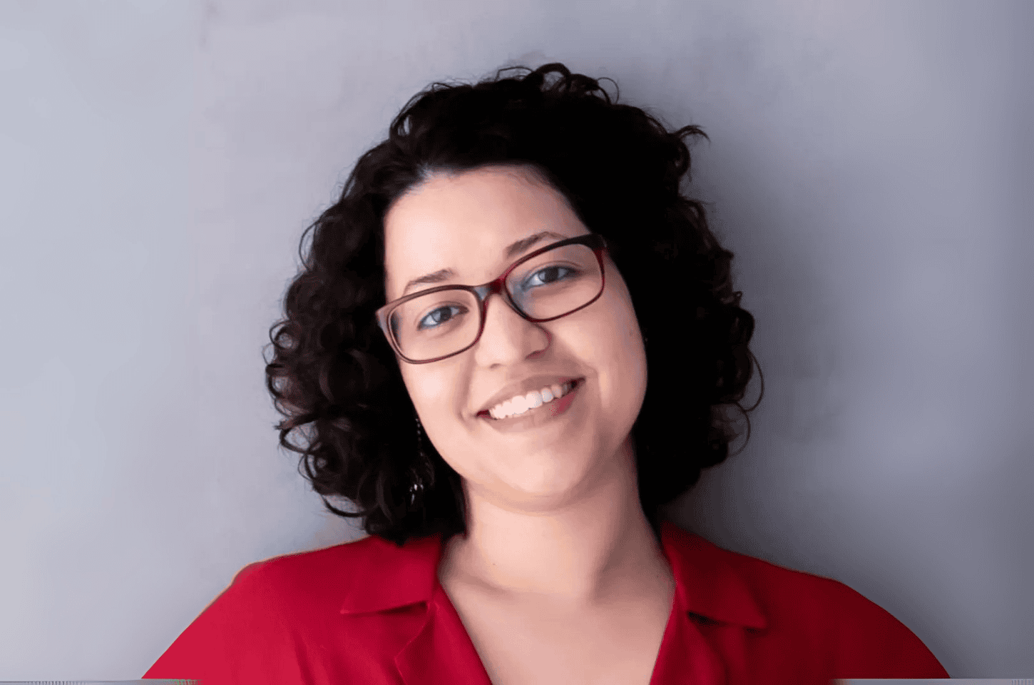 Professora caieirense é selecionada para programa internacional no CERN, maior laboratório de física de partículas do mundo