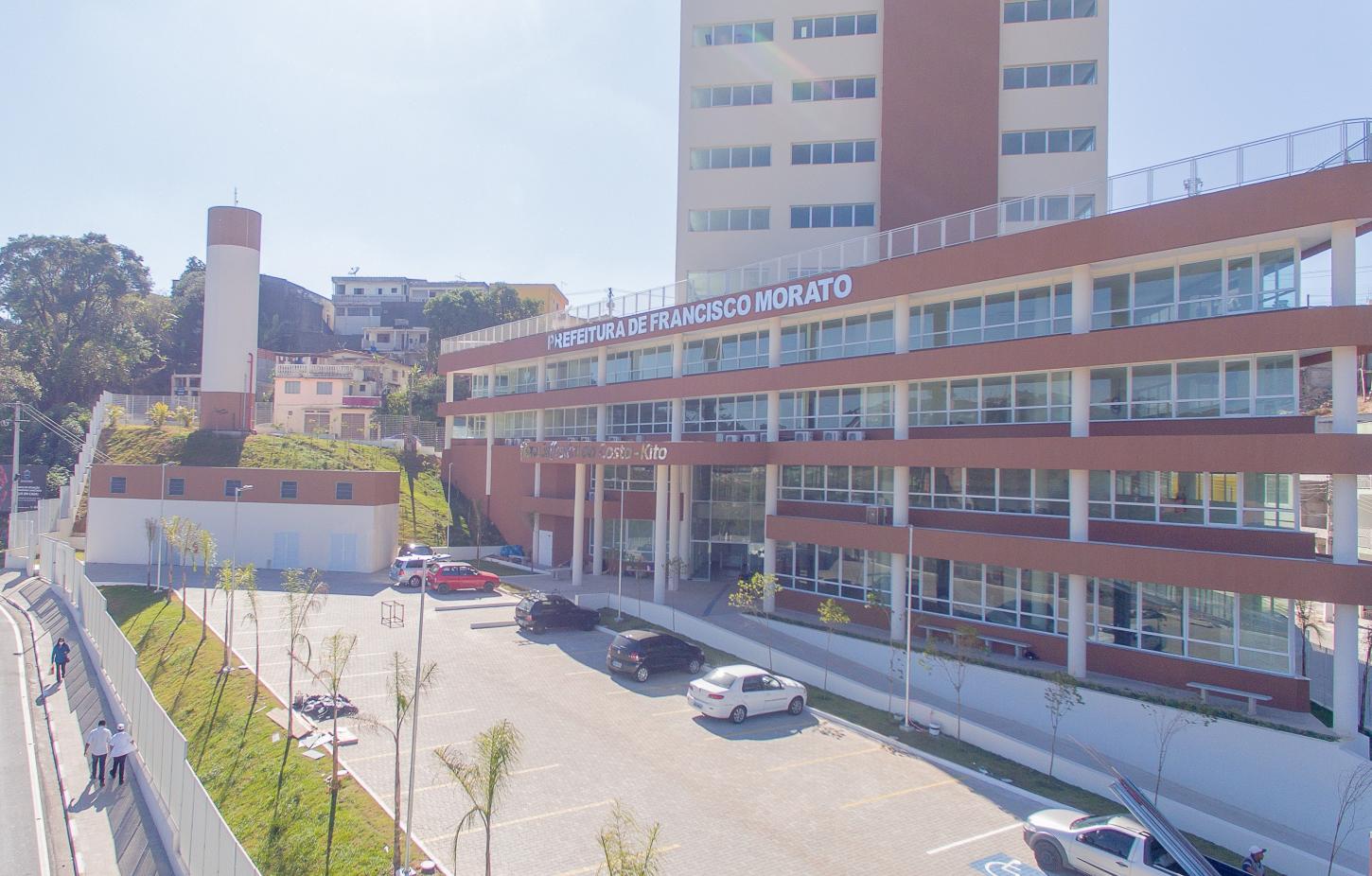 Prefeitura de Francisco Morato abre concurso com 81 vagas na área educacional; salários chegam a R$ 7,3 mil