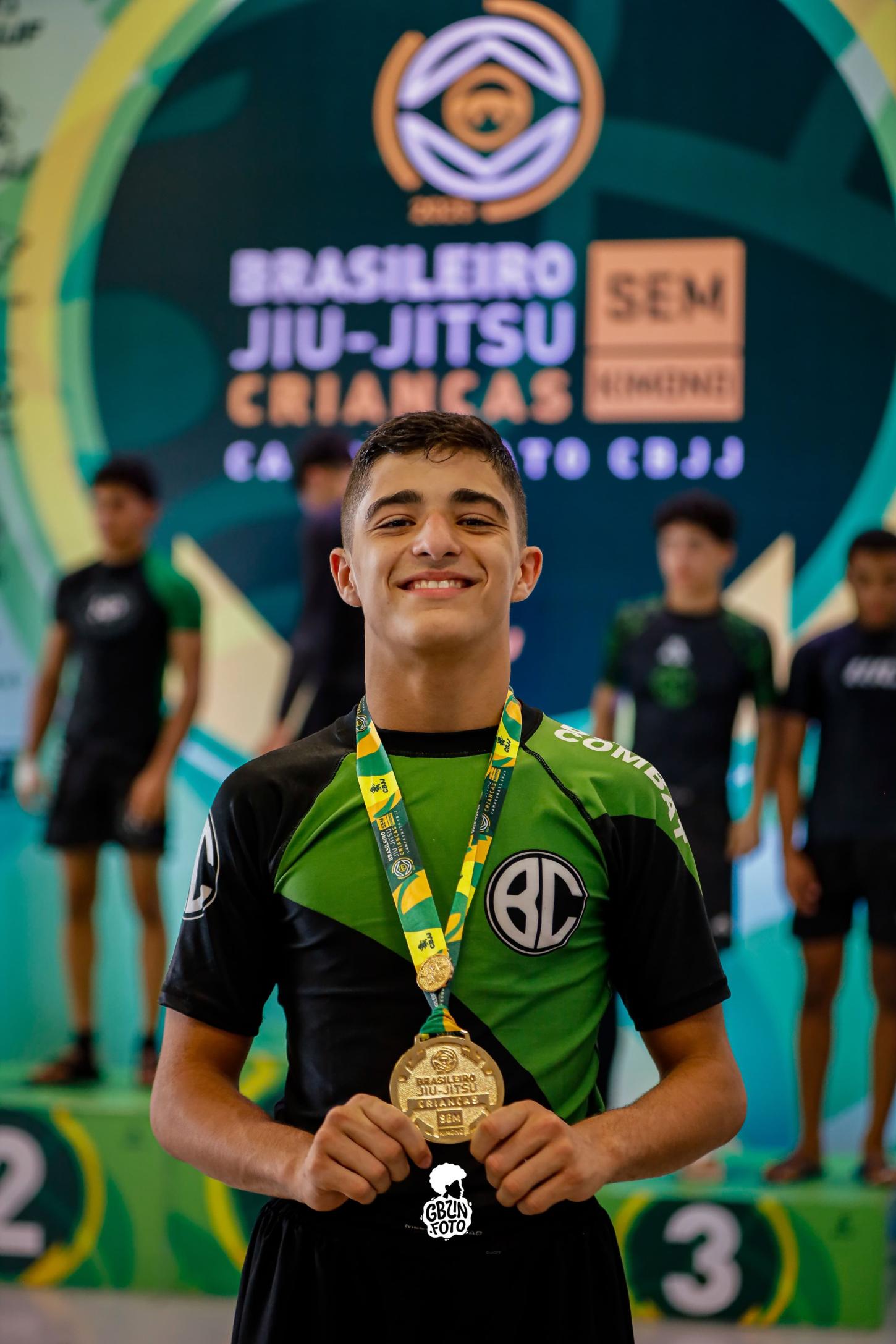 Guilherme Marques, de Caieiras, é campeão brasileiro de Jiu-Jitsu sem kimono
