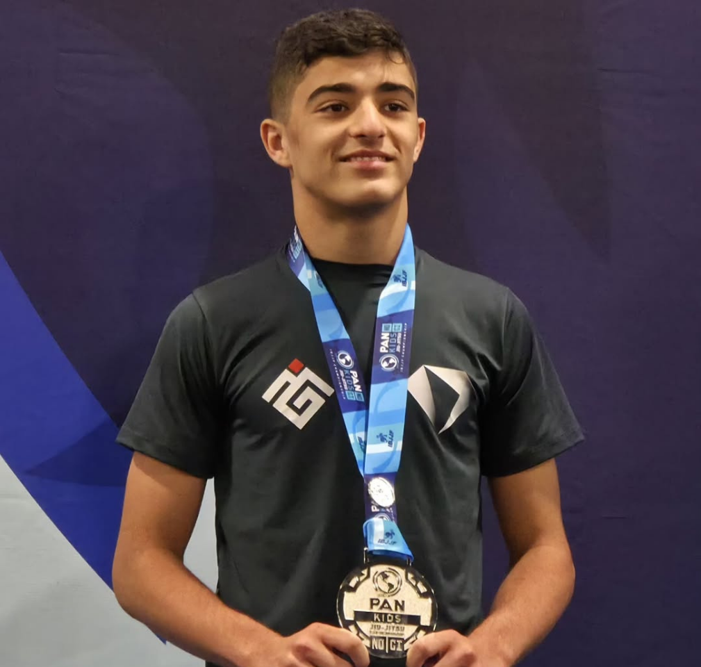 Guilherme Marques conquista medalha de prata no Pan Kids No-Gi 2025