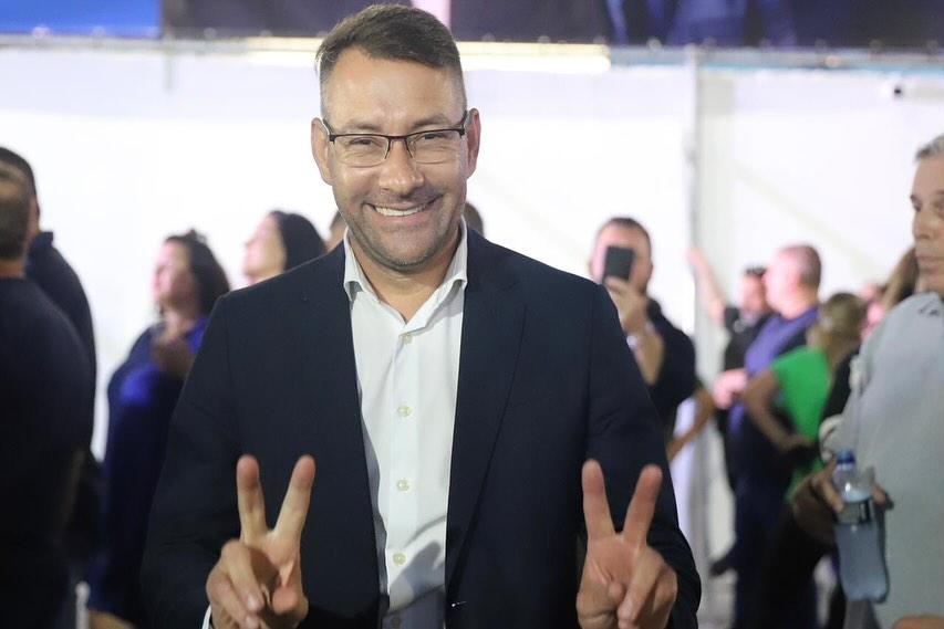 Prefeito Lagoinha veta projeto que garantiria transparência sobre estoque de medicamentos na saúde pública de Caieiras