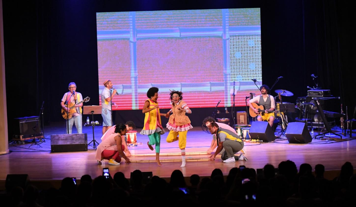 Trupe Trupé apresenta espetáculo infantil gratuito 