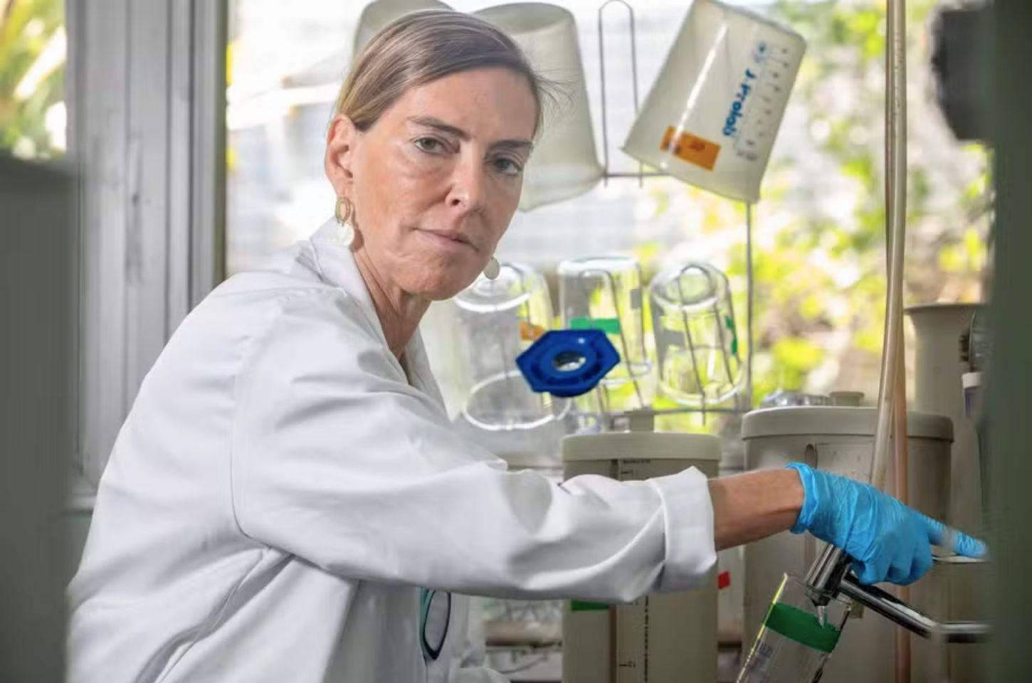 Mais uma pessoa tetraplégica recupera movimentos com tratamento inovador de cientista brasileira