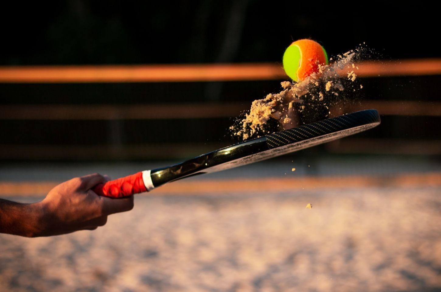Alunos de Beach Tennis reclamam de falta de manutenção em quadra pública de Franco da Rocha