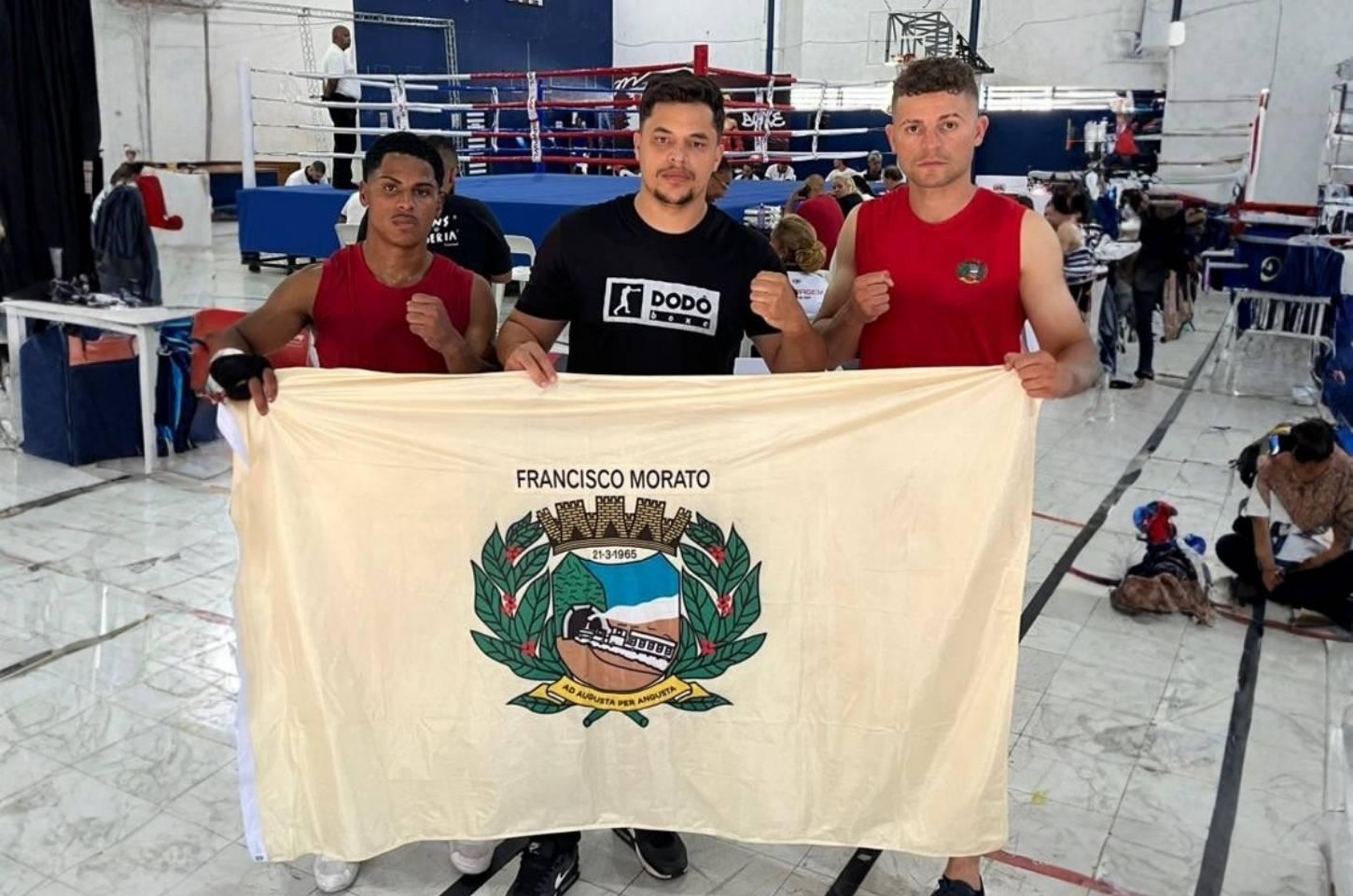 Atletas de Francisco Morato brilham nos ringues e garantem vagas nas semifinais do Paulista e da Forja de Campeões