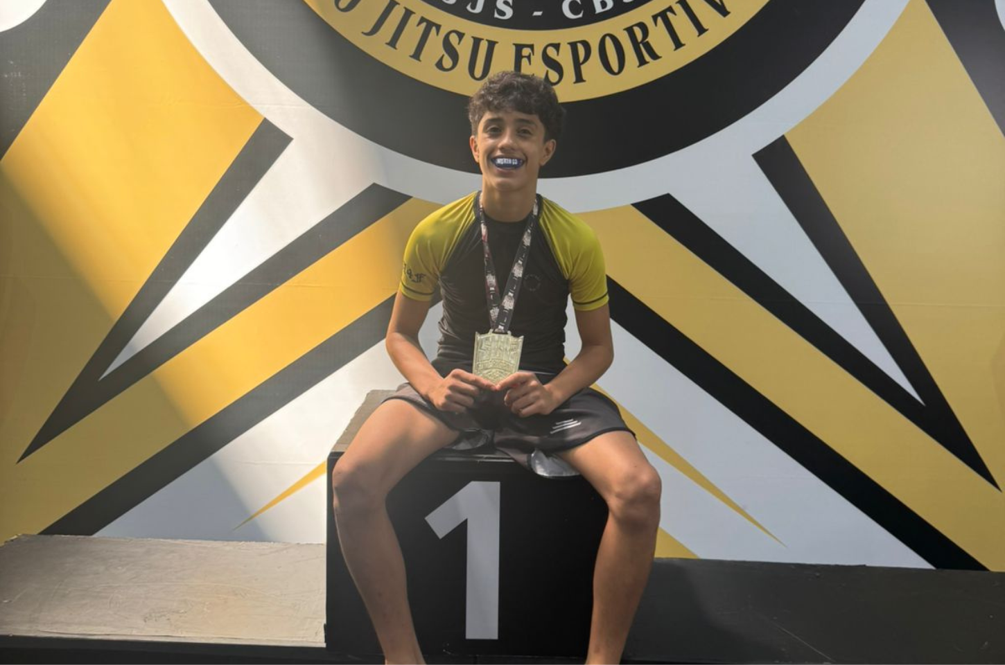 Morador de laranjeiras, Gustavo Wilker conquista título sul-americano de Grappling em São Paulo.