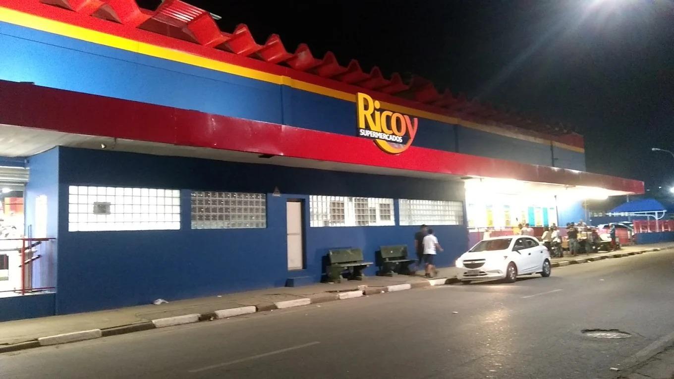 Funcionários do supermercado Ricoy em Franco da Rocha denunciam atrasos salariais e ameaças de demissões
