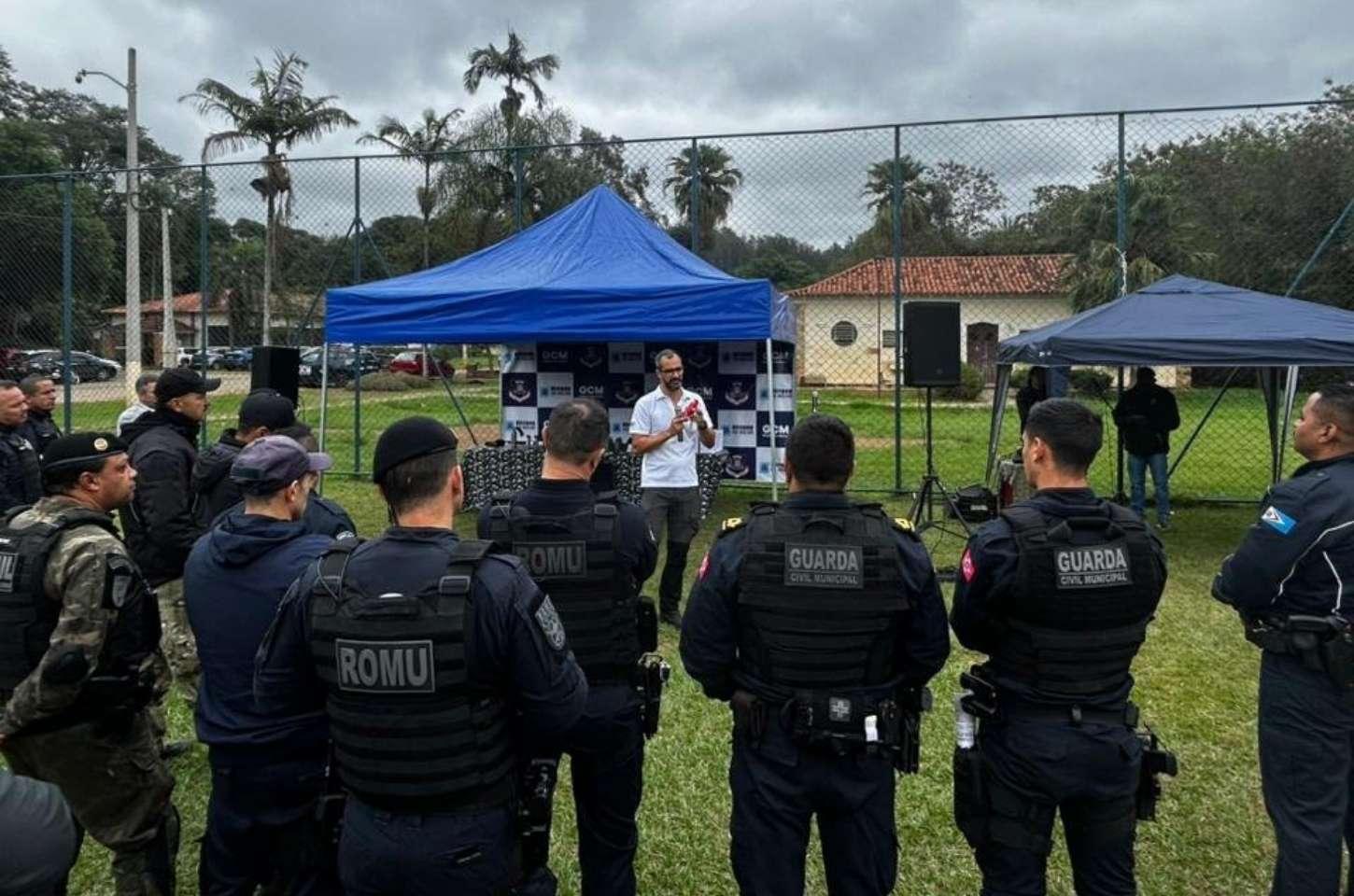 GCM de Franco da Rocha passa por capacitação com equipamentos menos letais