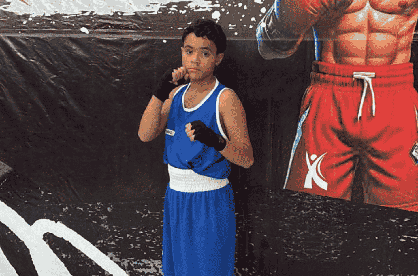 Jovem atleta de Franco da Rocha ganha destaque no circuito escolar de boxe em Mogi das Cruzes