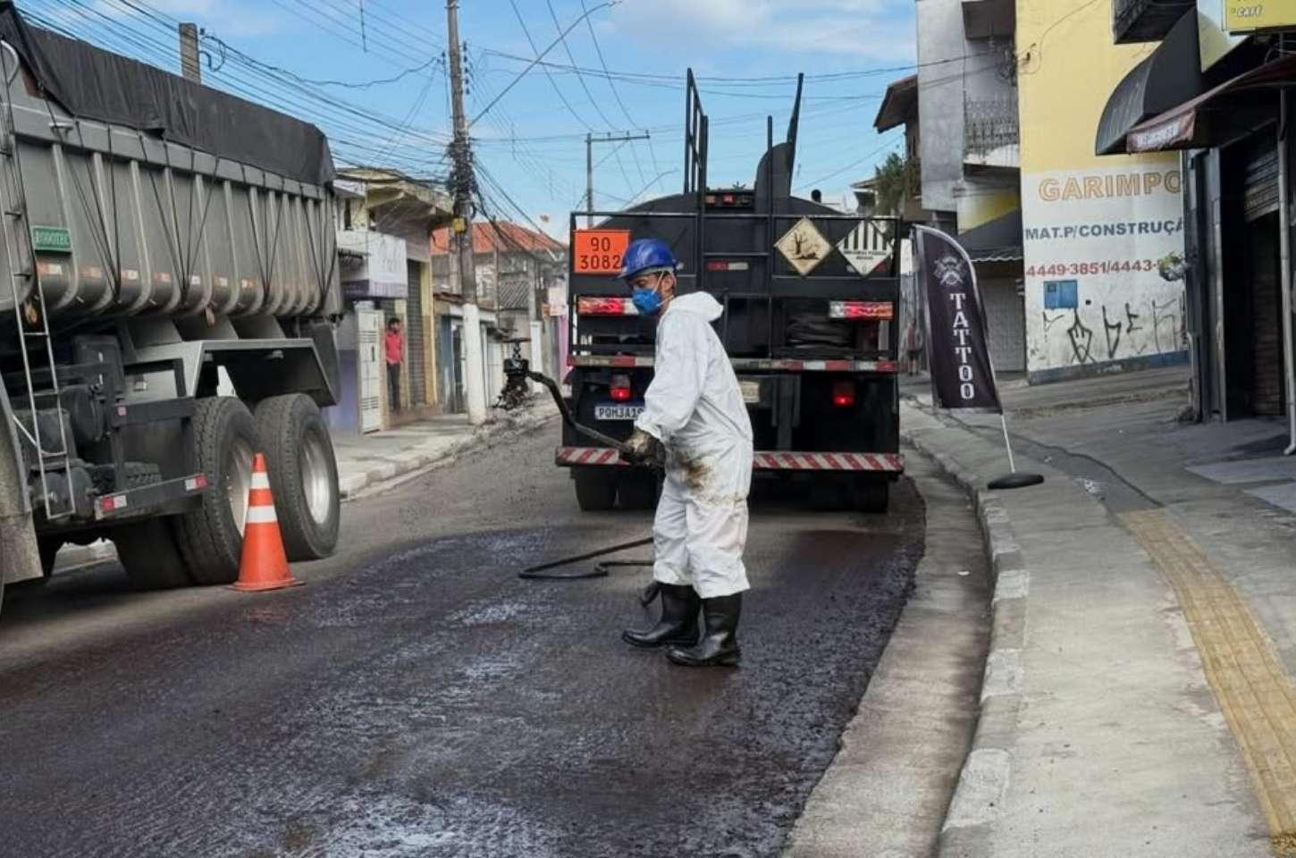 Prefeitura de Franco da Rocha omite repasse do Governo Federal na divulgação de pavimentação da avenida da Saudade