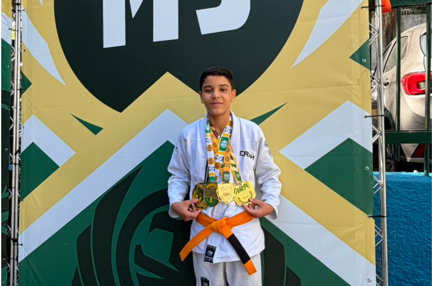 Vinícius da Silva Ferreira atleta da academia Carlson Gracie, conquista tetra campeonato brasileiro de Jiu-Jitsu na CBJJE