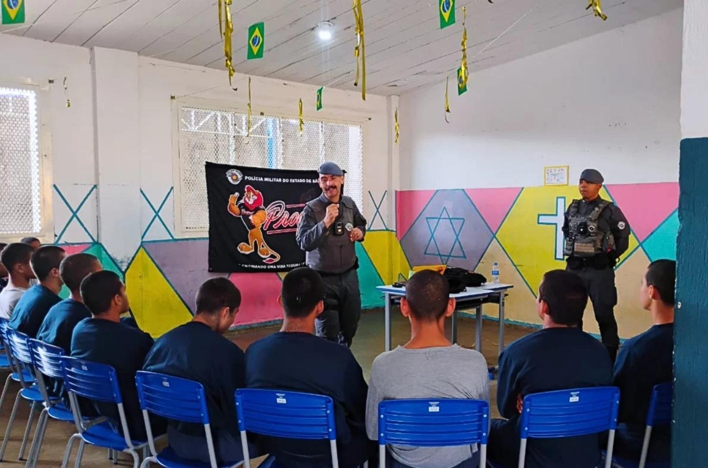 Jovens da Fundação CASA de Franco da Rocha participam de atividades do Proerd