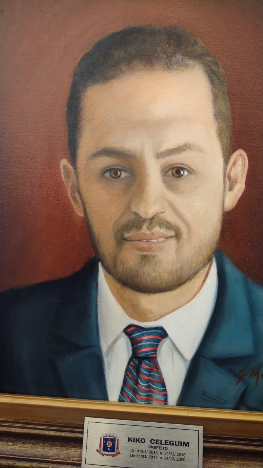 Quadro do ex-prefeito Kiko Celeguim desfigurado