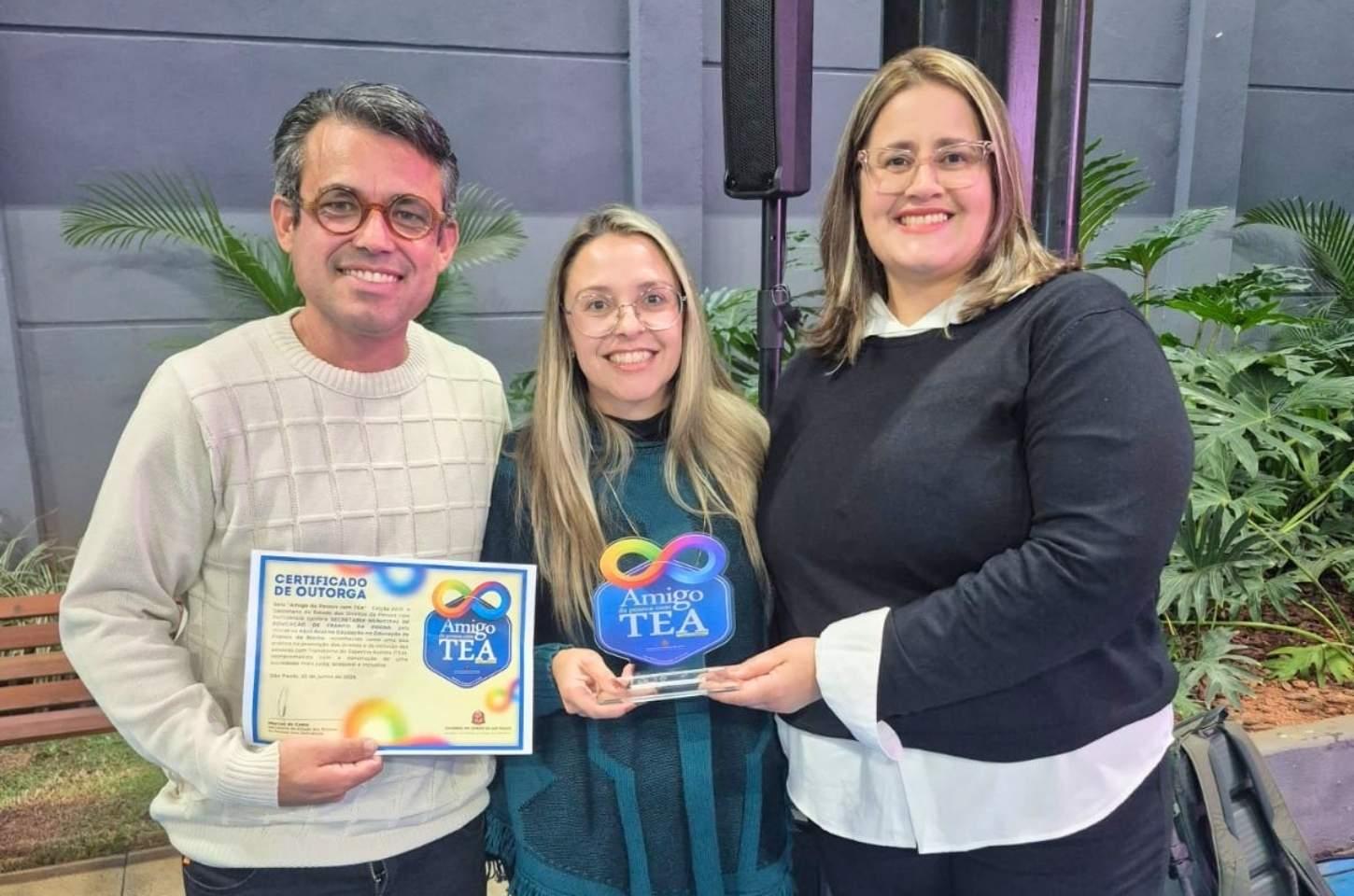 Prefeitura de Franco da Rocha recebe “Selo Amigo da Pessoa com TEA” e enfrenta críticas nas redes sociais