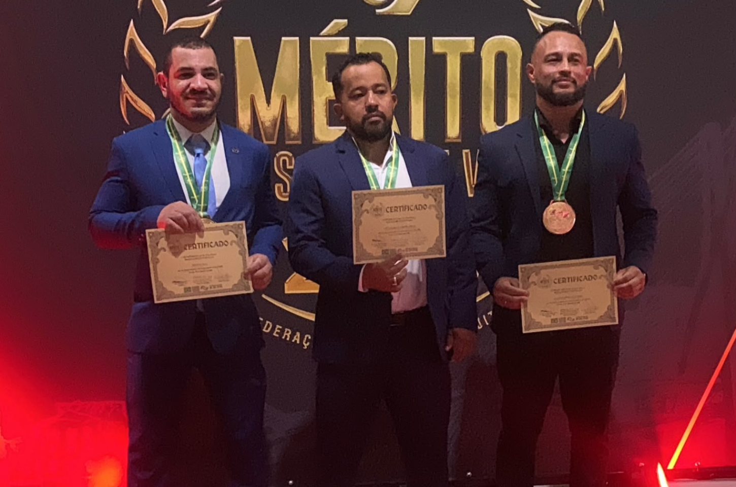 Bone Breaks Jiu-Jitsu de Franco da Rocha recebe Honra ao mérito da Federação Paulista 