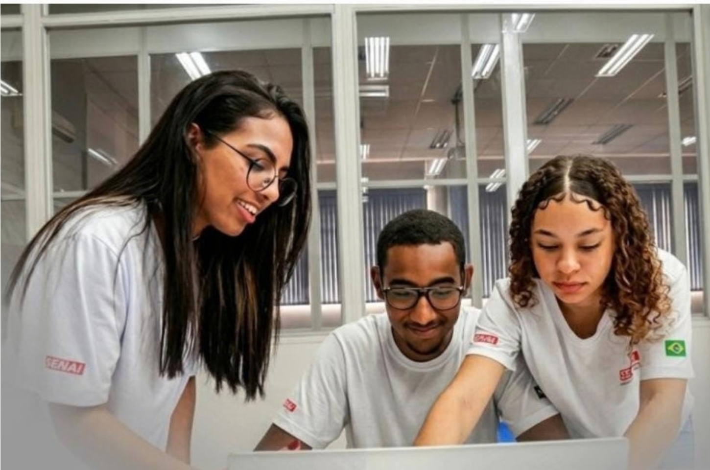 Jovens da região podem se inscrever em seleção da SOFTYS em parceria com o SENAI