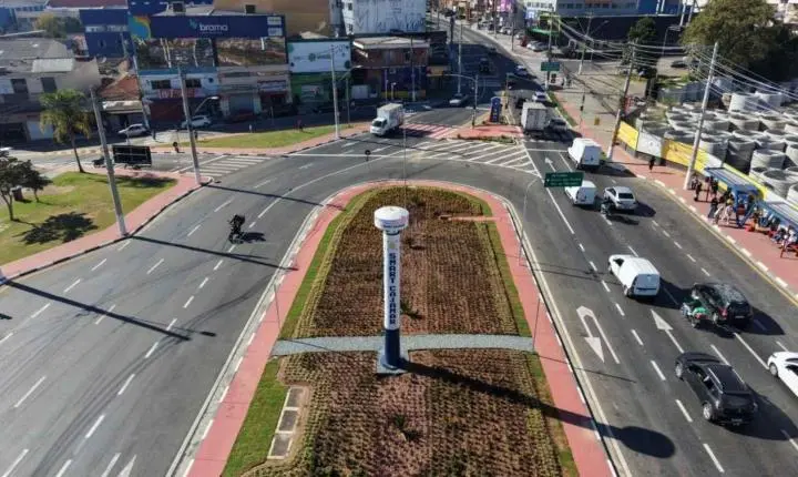 Cajamar amplia monitoramento com instalação de totens inteligentes de segurança