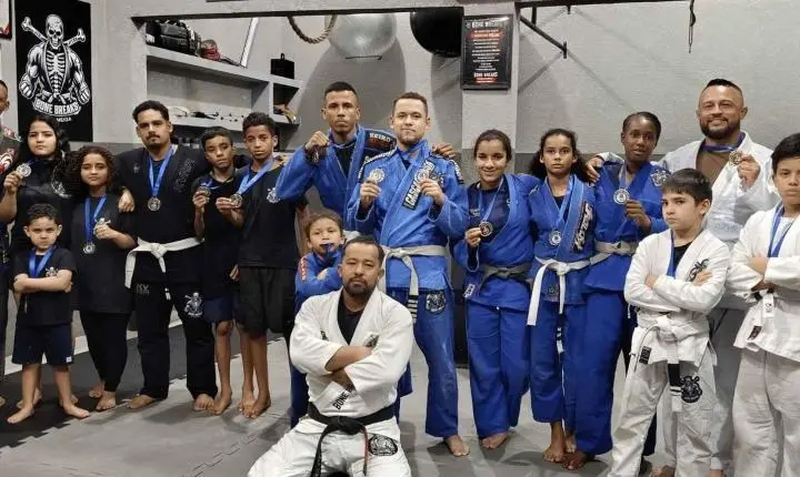 Equipe Bone Breaks Jiu-Jitsu se destaca no 1º desafio de lutas casadas em Franco da Rocha