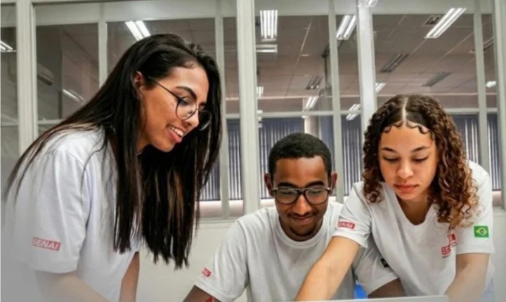 Jovens da região podem se inscrever em seleção da SOFTYS em parceria com o SENAI