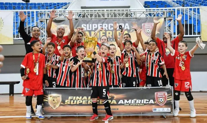 Lucas Rosa morador de Franco da Rocha conquista título pelo sub-8 do São Paulo FC