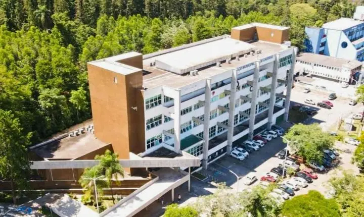 Prefeitura de Caieiras sofre representação no Tribunal de Contas sobre dívida ativa e cobranças fiscais