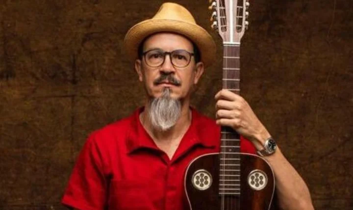 Teatro Contadores de Mentira recebe show de Siba nesta quarta-feira (19)